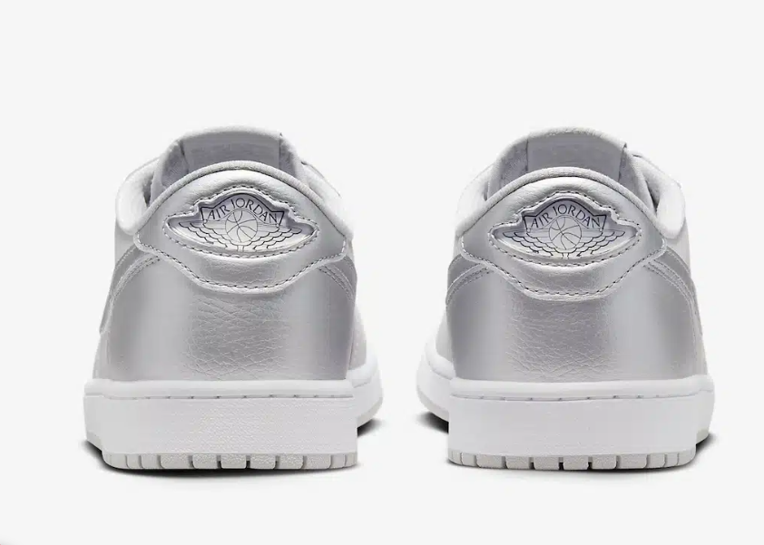 Air Jordan 1 Low Retro OG "Metallic Silver"