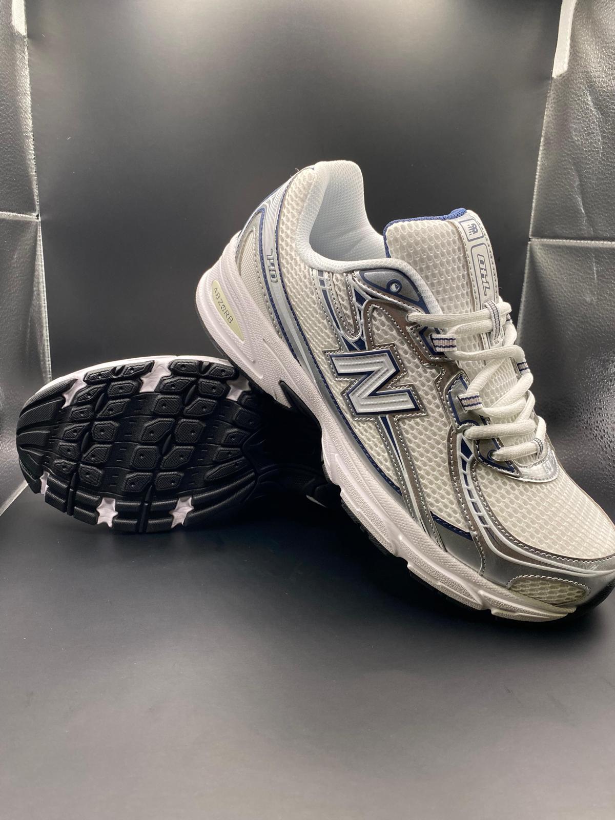 New balance 740